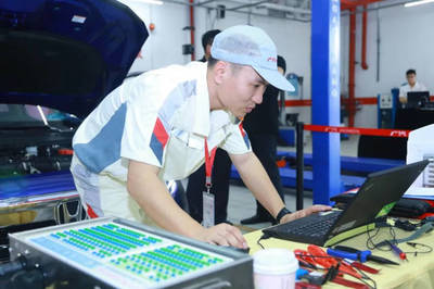 廣本一店喜訊:獲廣汽本田第十三屆售后服務(wù)技術(shù)技能競(jìng)賽總決賽亞軍、2019年本田全球售后服務(wù)技術(shù)技能競(jìng)賽資格